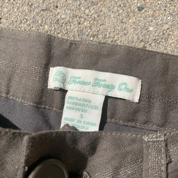Forever 21 Linen Army Green Shorts Size Small - Picture 2 of 4